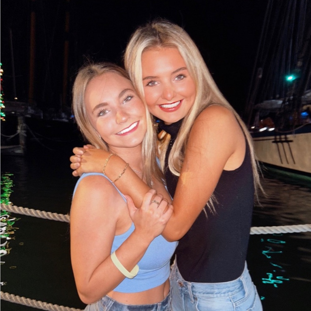 Meet your Posher, Riley